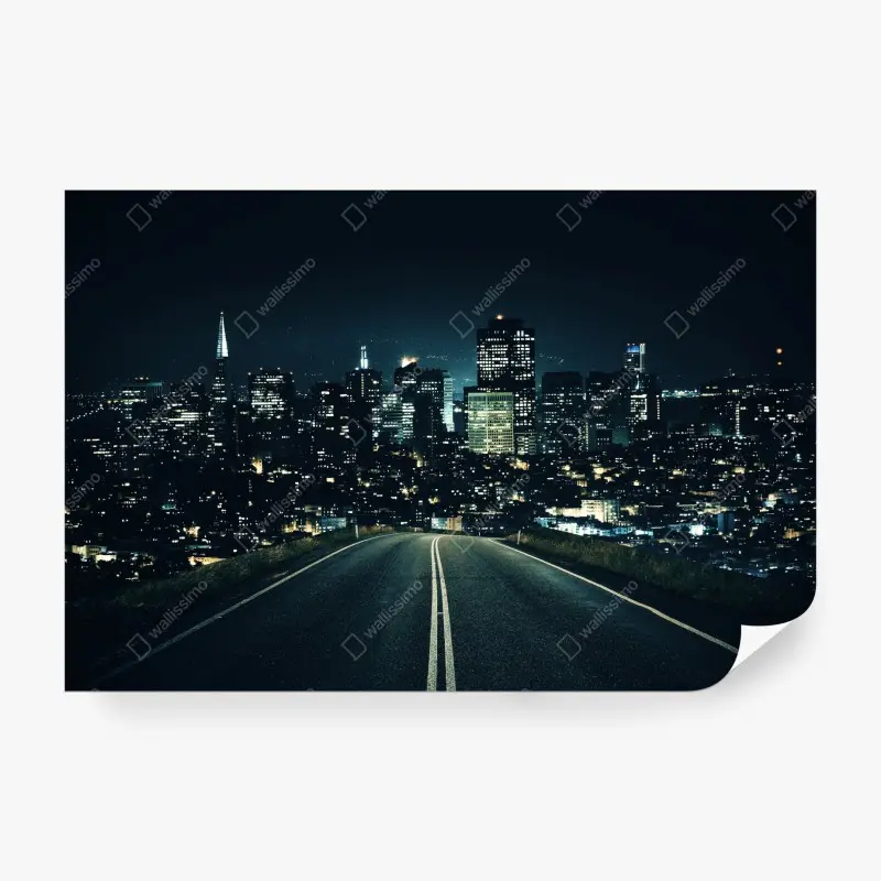 Fototapete straße zur beleuchteten stadtsilhouette bei nacht – Wallnifity®