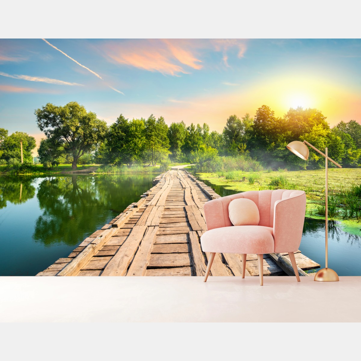Fototapete sonnige hölzerne brücke über ruhigen see – Wallnifity®