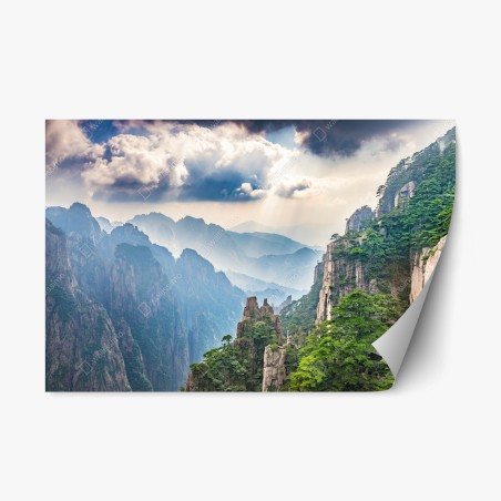 Repositionierbarer Aufkleber neblige bergklippen mit sonnenstrahlen – Wallnifity®