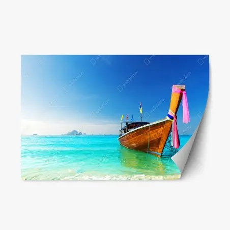 Repositionierbarer Aufkleber langheckboot am türkisfarbenen strand, Andamanensee – Wallnifity®