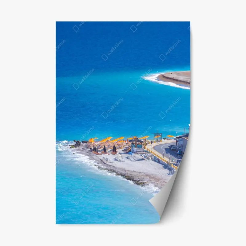 Repositionierbarer Aufkleber Rhodos strand mit bunten sonnenschirmen
