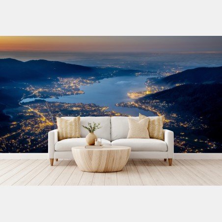 Fototapete dämmerung über der seenstadt – Wallnifity®