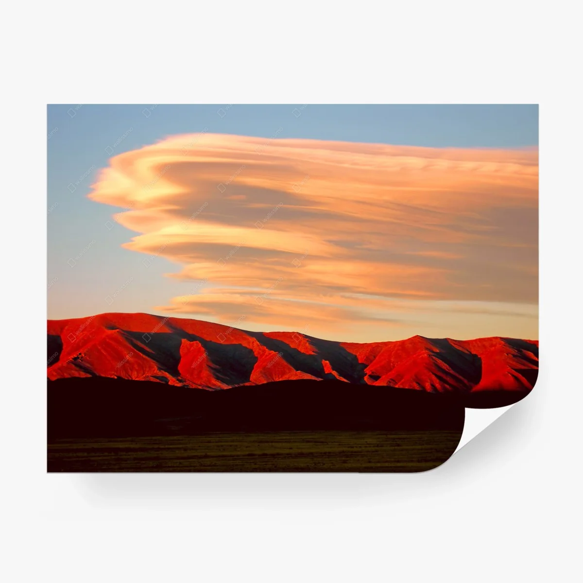 Fototapete goldener sonnenuntergang über rotglühenden bergen – Wallnifity®