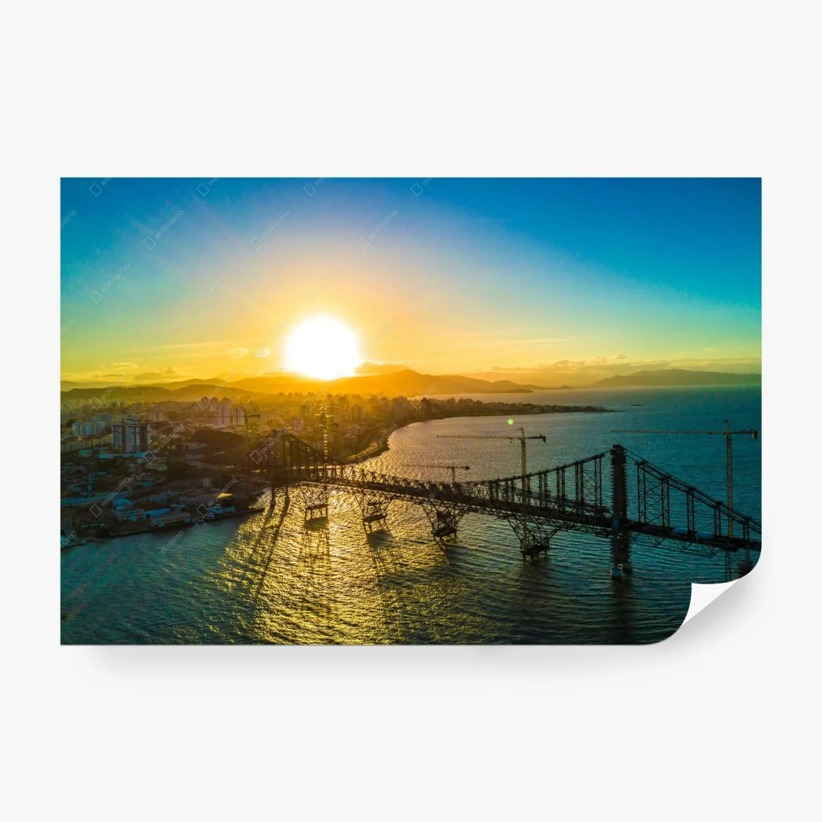 Fototapete goldene stunde über brücke und stadt – Wallnifity®