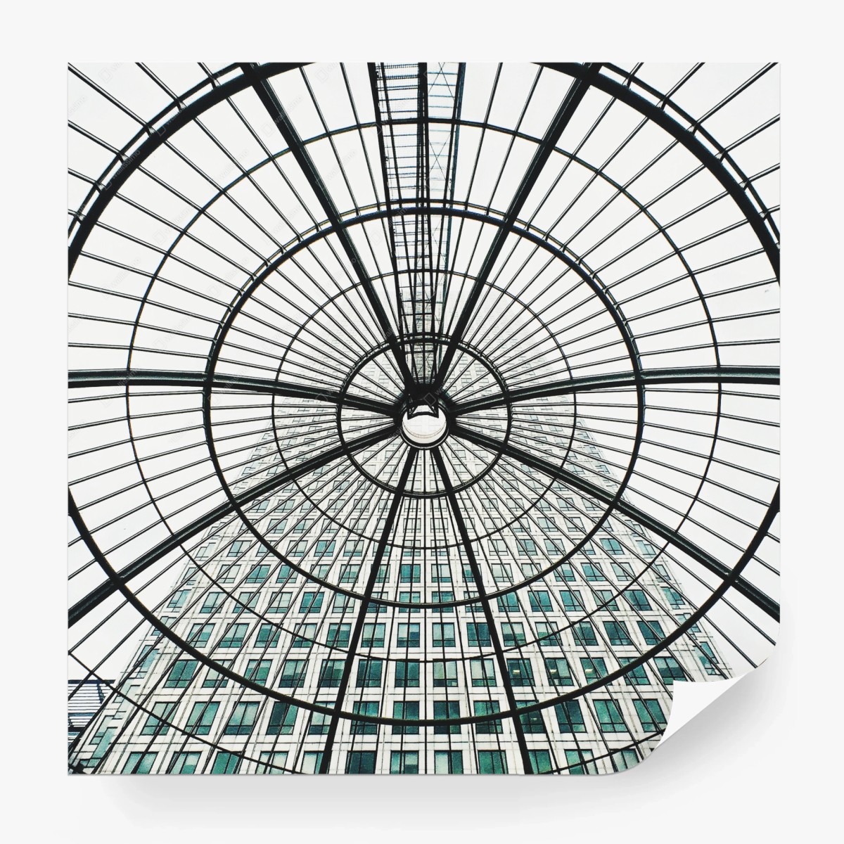 Fototapete geometrische glaskuppel über modernem turm – Wallnifity®