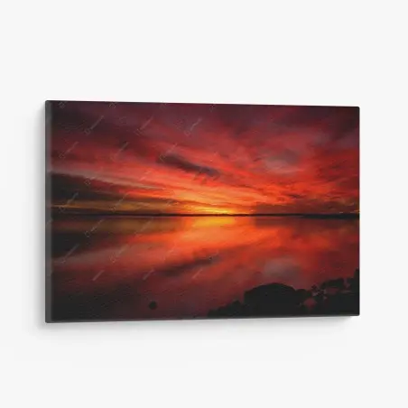 Leinwandbild feuriger sonnenuntergang über stillem see – Wallnifity®