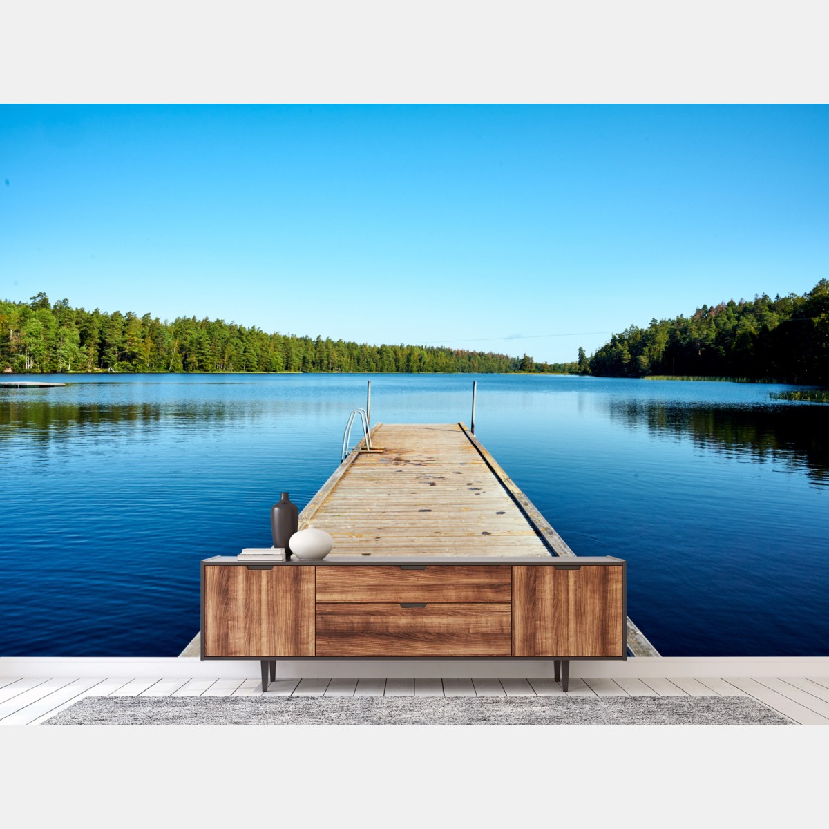Fototapete ruhiger steg am see mit waldspiegelung – Wallnifity®