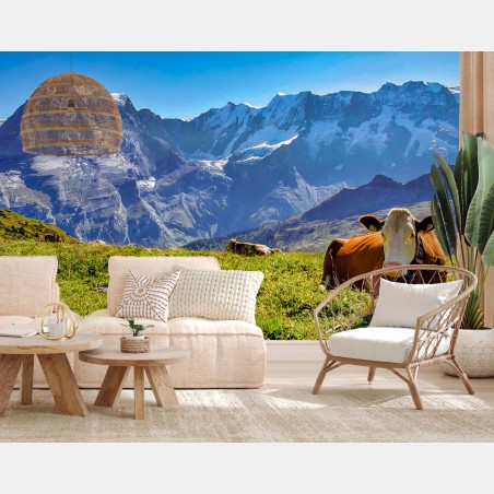 Fototapete alpenwiese mit ruhender kuh – Wallnifity®