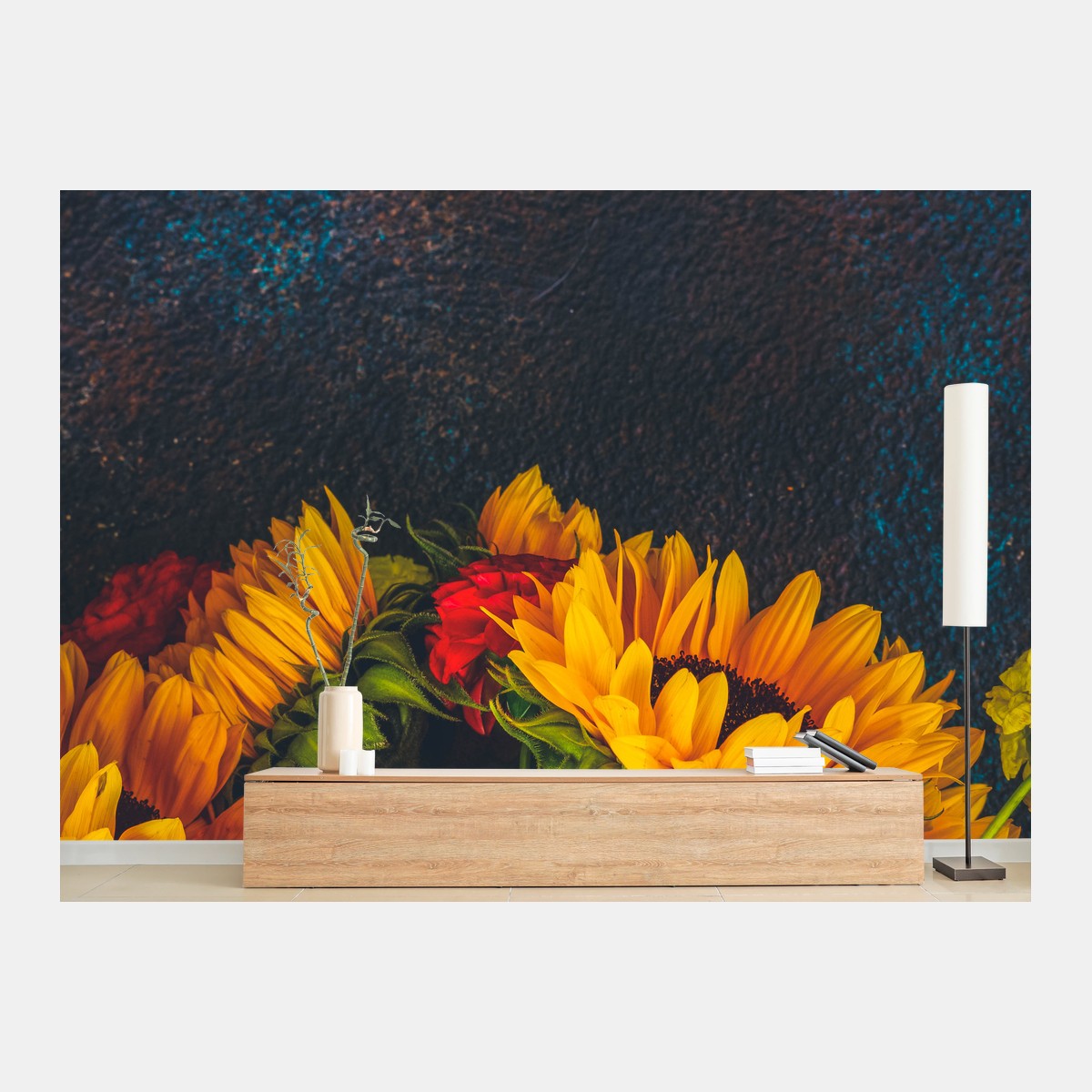 Fototapete lebendiger sonnenblumenstrauß vor dunklem hintergrund – Wallnifity®