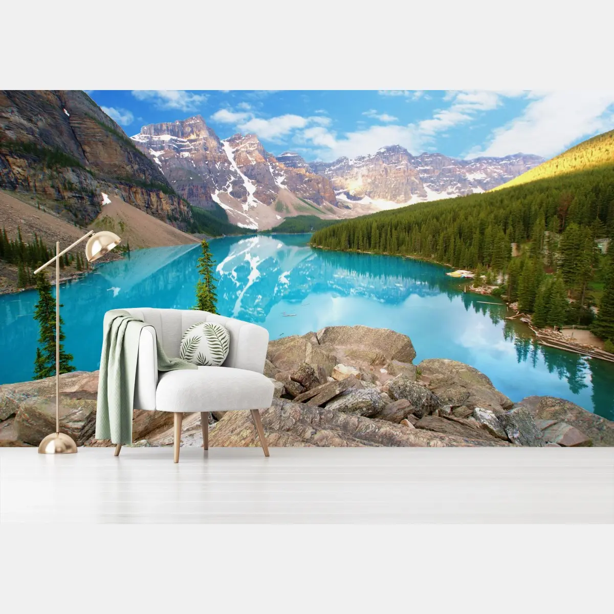 Fototapete türkisblauer bergsee mit kiefernwald – Wallnifity® Fototapete türkisblauer bergsee mit kiefernwald – Wallnifity®