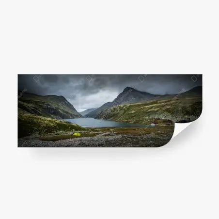 Fototapete Rondane bergsee unter düsterem himmel – Wallnifity®